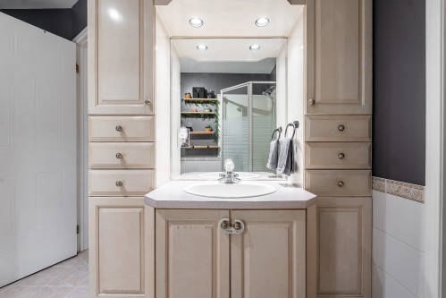 Salle de bains - 1538 Rue De Gascogne, Laval (Chomedey), QC - Indoor Photo Showing Laundry Room