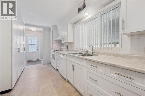 14 Ruskview Road, Kitchener, ON 
