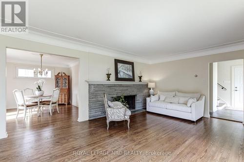 living room - 24 Tennessee Avenue, Port Colborne (Sugarloaf), ON - Indoor Photo Showing Other Room