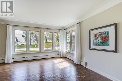 dining room - 24 Tennessee Avenue, Port Colborne (Sugarloaf), ON - Indoor Photo Showing Dining Room