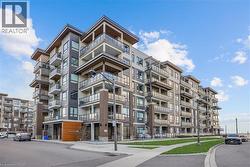 10 ESPLANADE Lane Unit# 215  Grimsby, ON L3M 0H1