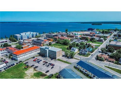 270 Douglas Ave, Bathurst, NB 
