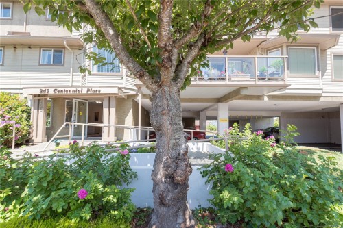 #302-245 First St, Duncan, BC - Outdoor With Balcony
