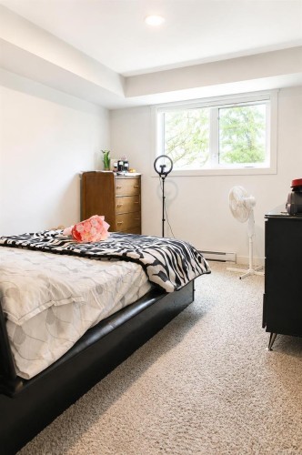 #207-4810 Cedar Ridge Pl, Nanaimo, BC - Indoor Photo Showing Bedroom