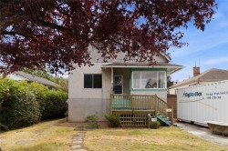 1219 Juno St  Esquimalt, BC V9A 5J9