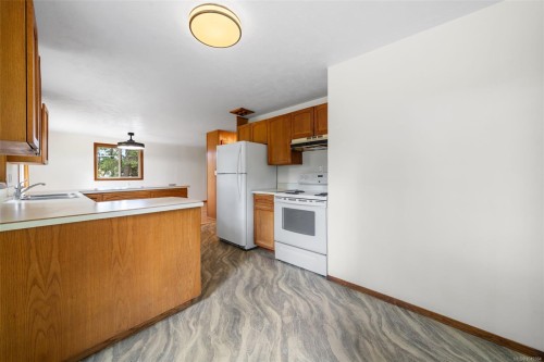 6025 Castley Rd, Duncan, BC 
