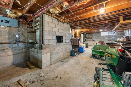 6025 Castley Rd, Duncan, BC 