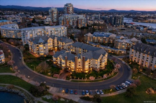#216-50 Songhees Rd  Victoria, BC V9A 7J4