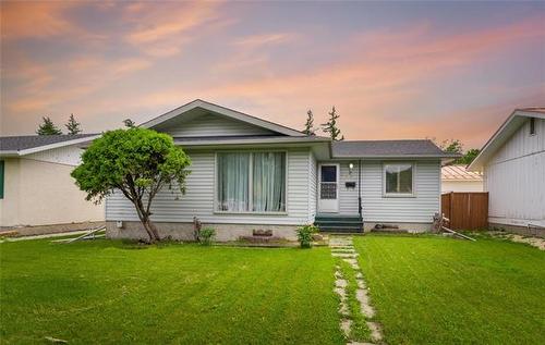 582 Leila Ave, Winnipeg, MB 