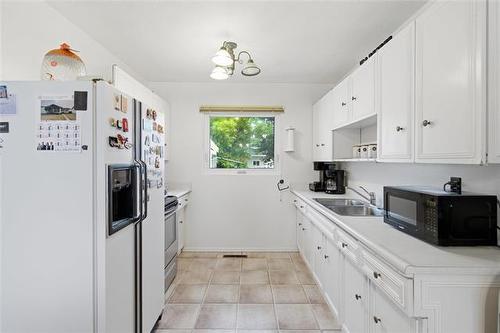 582 Leila Ave, Winnipeg, MB 