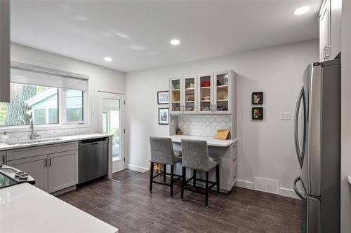 378 Kingston Cr, Winnipeg, MB 