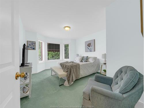 966 Fielding, Windsor, ON 