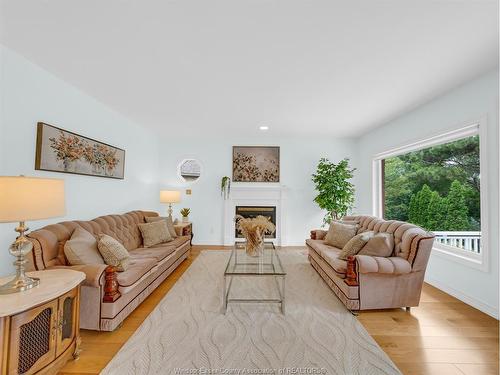 966 Fielding, Windsor, ON 