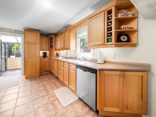 8 Eaton Avenue, Dartmouth, NS 