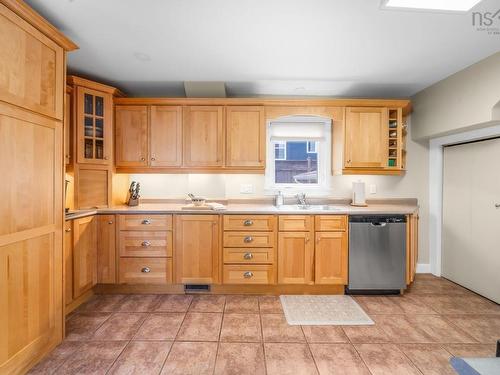 8 Eaton Avenue, Dartmouth, NS 