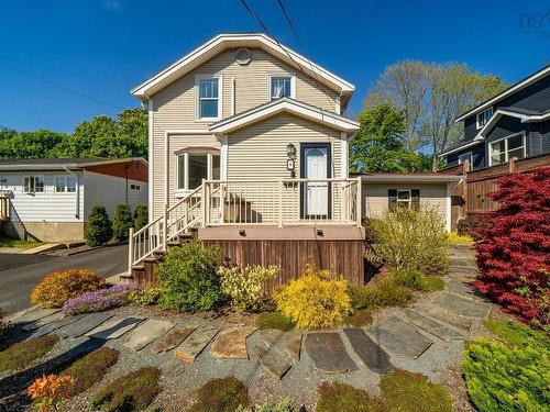 8 Eaton Avenue, Dartmouth, NS 