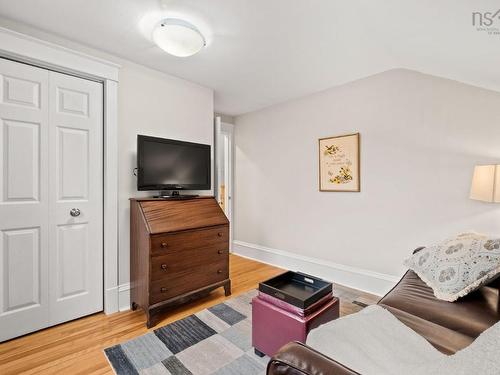 8 Eaton Avenue, Dartmouth, NS 
