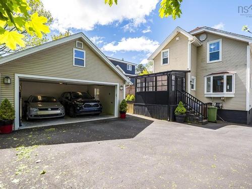 8 Eaton Avenue, Dartmouth, NS 