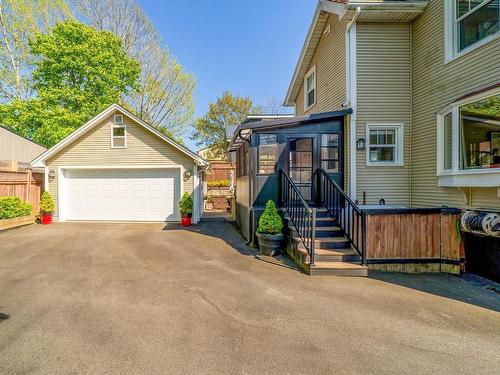 8 Eaton Avenue, Dartmouth, NS 