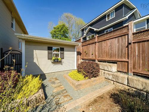 8 Eaton Avenue, Dartmouth, NS 