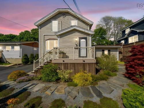 8 Eaton Avenue, Dartmouth, NS 