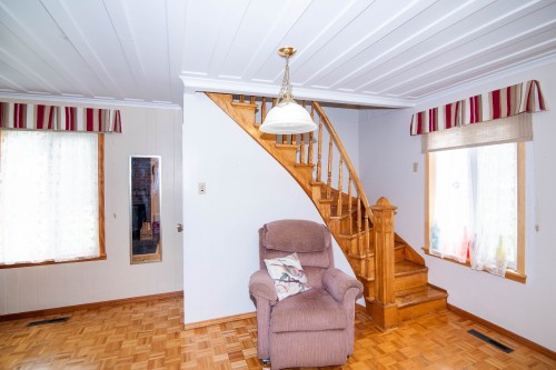 Staircase - 192 Ch. Des Pionniers E., L'Islet, QC 