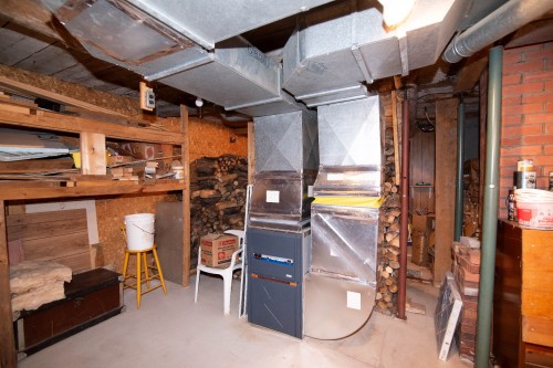 Workshop - 192 Ch. Des Pionniers E., L'Islet, QC 