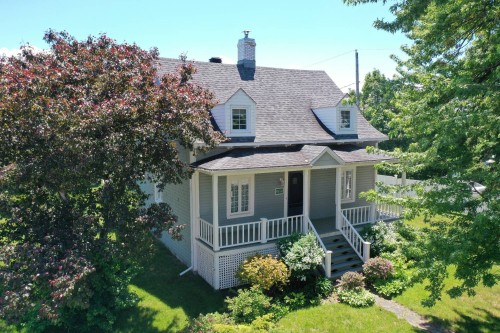 Front of Structure - 192 Ch. Des Pionniers E., L'Islet, QC 