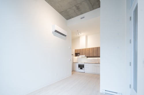 Living Room - 302-2566 Rue St-Patrick, Montréal (Le Sud-Ouest), QC - Indoor Photo Showing Kitchen