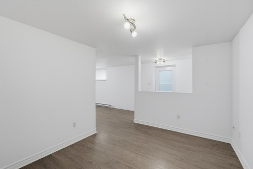 Vue d'ensemble - 2-315 Rue Sabourin, Thurso, QC - Indoor Photo Showing Other Room