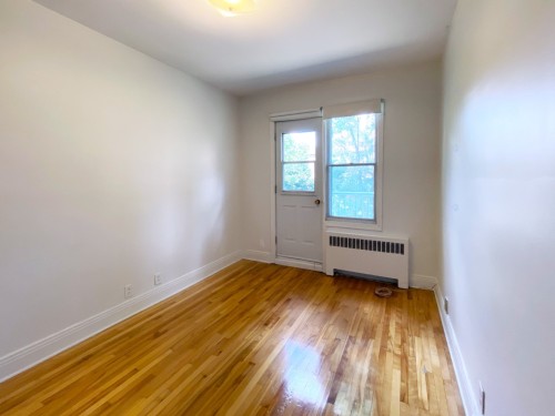 Bedroom - 5853 Rue Dolbeau, Montréal (Côte-Des-Neiges/Notre-Dame-De-Grâce), QC 