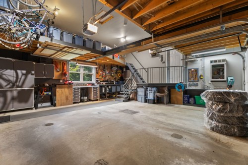 Garage - 39 Rue Marsolais, Cantley, QC - Indoor Photo Showing Garage