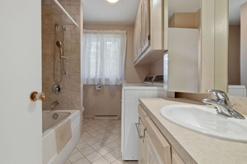 Bathroom - 1500 Rue Lépine, Joliette, QC - Indoor Photo Showing Bathroom