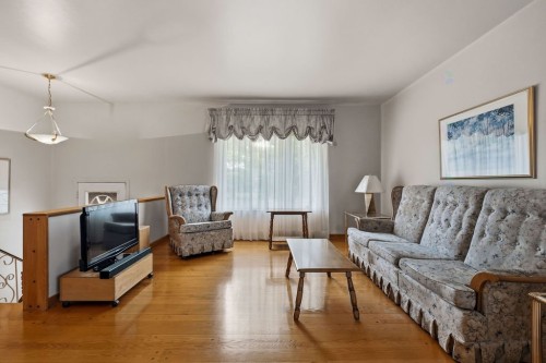Living Room - 1500 Rue Lépine, Joliette, QC - Indoor Photo Showing Living Room