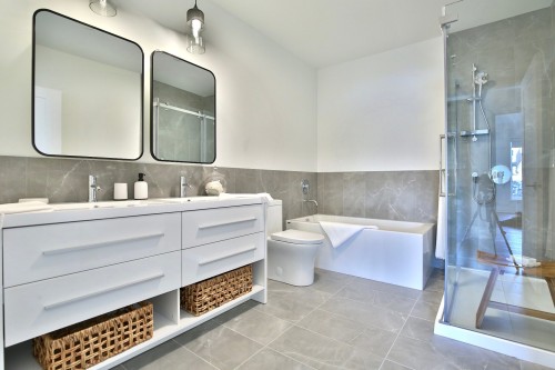 Salle de bains - 103-2100 Rue Benoit, Saint-Bruno-De-Montarville, QC - Indoor Photo Showing Bathroom