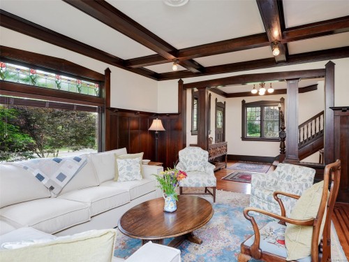 1043 St. Patrick St, Oak Bay, BC 