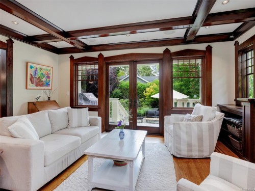 1043 St. Patrick St, Oak Bay, BC 