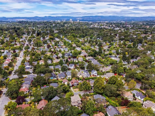 1043 St. Patrick St, Oak Bay, BC 