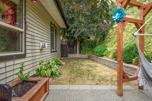 6212 Garside Rd, Nanaimo, BC 
