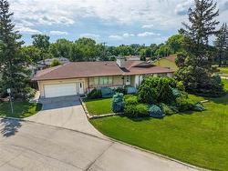 132 Larchdale CR  Winnipeg, MB R2K 0C1
