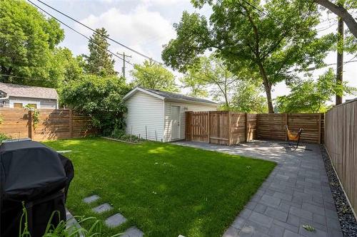 492 Ash St, Winnipeg, MB 