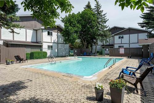 8-770 River Rd, Winnipeg, MB 
