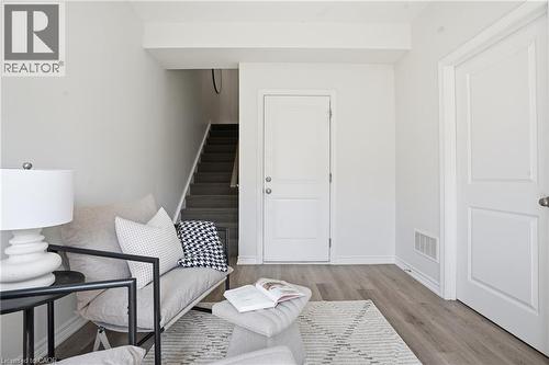 124 Compass Trail Unit# 5, Cambridge, ON 