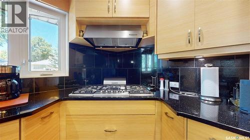 3307/3309 Dawson Crescent, Regina, SK - Indoor Photo Showing Kitchen