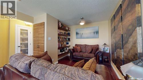 3307/3309 Dawson Crescent, Regina, SK - Indoor Photo Showing Living Room