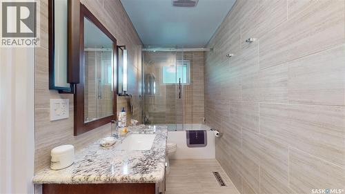3307/3309 Dawson Crescent, Regina, SK - Indoor Photo Showing Bathroom