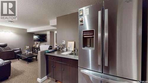3307/3309 Dawson Crescent, Regina, SK - Indoor Photo Showing Kitchen