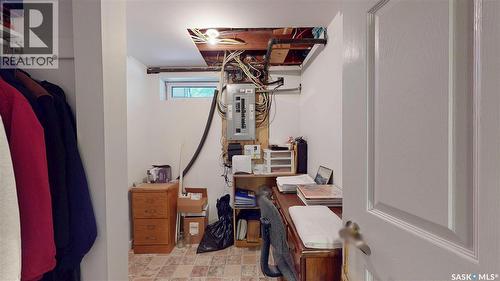 3307/3309 Dawson Crescent, Regina, SK - Indoor