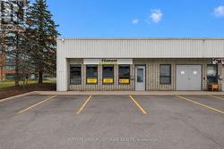 D19 - 2285 ST LAURENT BOULEVARD  Ottawa, ON K1G 4Z7