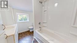 2nd Floor 4 pc Bathroom - 